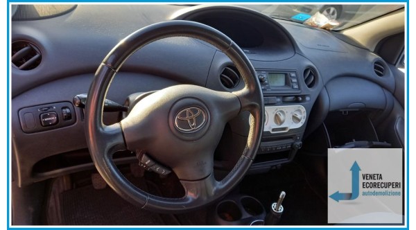 TOYOTA YARIS JPP del 2004 parti usate e ricambi
