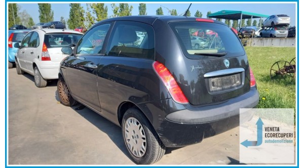 LANCIA YPSILON TE del 2004 parti usate e ricambi