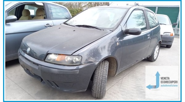 FIAT PUNTO 1N/1P del 2001 parti usate e ricambi - Tipo Motore 188A4000