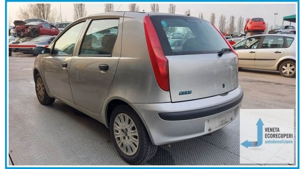 FIAT PUNTO 1N/1P del 2000 parti usate e ricambi - Tipo Motore 188A5000