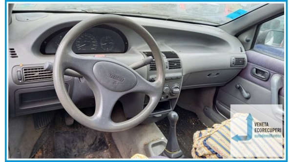 FIAT PUNTO 1a Serie  del 1994 parti usate e ricambi - Tipo Motore 176A7000