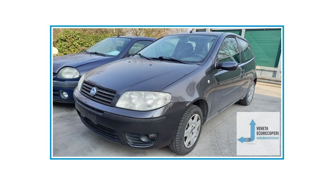 FIAT PUNTO 1N/1P del 2004 parti usate e ricambi - Tipo Motore 188A4000
