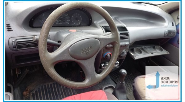 FIAT PUNTO 1a Serie  del 1999 parti usate e ricambi - Tipo Motore 176B2000