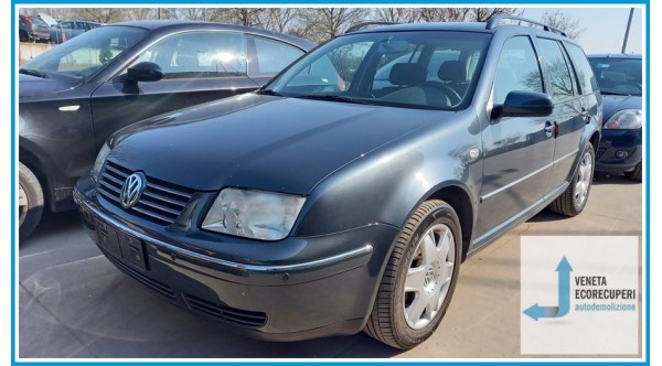 VOLKSWAGEN BORA 1J del 2002 parti usate e ricambi - Tipo Motore ASZ