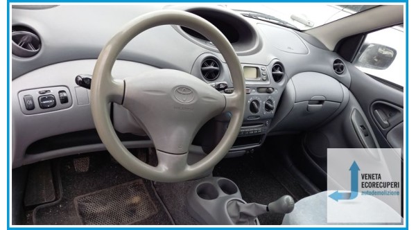 TOYOTA YARIS JPP del 2000 parti usate e ricambi - Tipo Motore 1SZFE