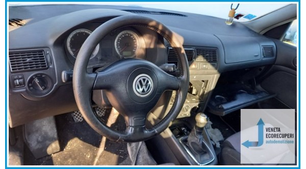 VOLKSWAGEN GOLF 1J del 2002 parti usate e ricambi - Tipo Motore Azd