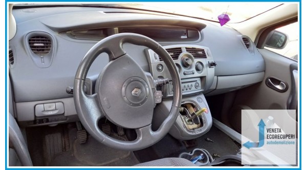 RENAULT SCENIC 2a Serie  del 2003 parti usate e ricambi - Tipo Motore K4JD7