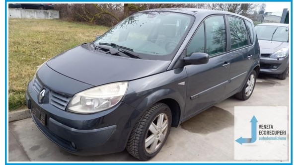RENAULT MEGANE 2a Serie  del 2006 parti usate e ricambi - Tipo Motore K4MD8