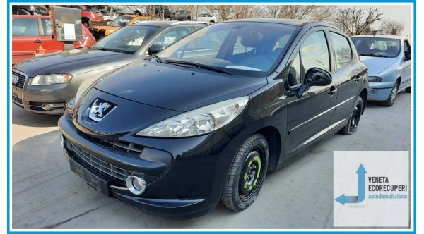 PEUGEOT 207  del 2008 parti usate e ricambi