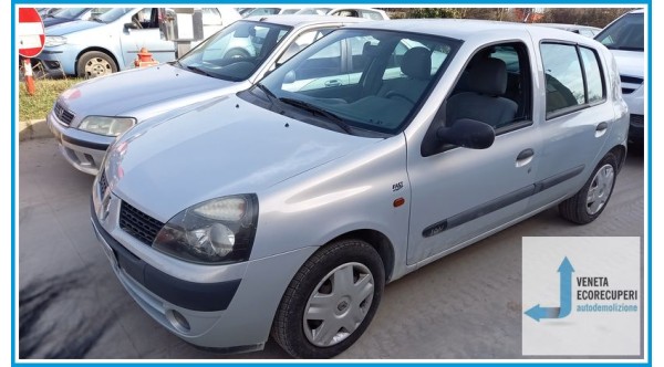 RENAULT CLIO 2a Serie  del 2002 parti usate e ricambi - Tipo Motore D4FB7