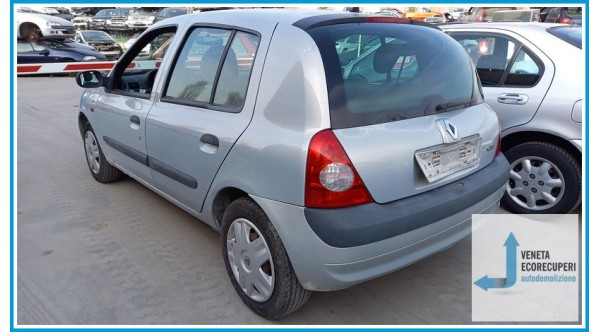 RENAULT CLIO 2a Serie  del 2002 parti usate e ricambi - Tipo Motore D4FB7