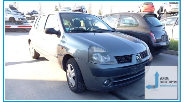 RENAULT CLIO 2a Serie  del 2002 parti usate e ricambi - Tipo Motore D4FB7