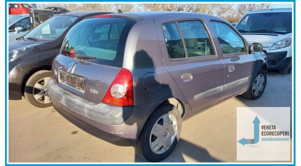 RENAULT CLIO 2a Serie  del 2002 parti usate e ricambi - Tipo Motore D4FB7