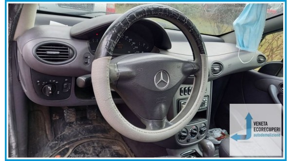 MERCEDES-BENZ Classe A W168 del 2001 parti usate e ricambi - Tipo Motore 668942