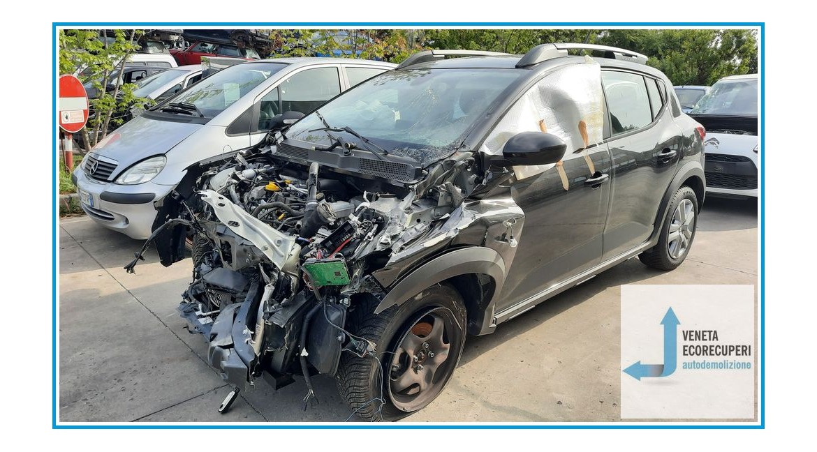 DACIA SANDERO 3a serie  del 2021 parti usate e ricambi
