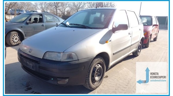FIAT PUNTO 1a Serie  del 1999 parti usate e ricambi - Tipo Motore 176B4000