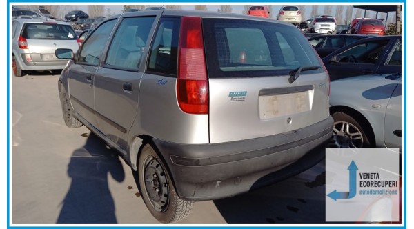 FIAT PUNTO 1a Serie  del 1999 parti usate e ricambi - Tipo Motore 176B4000