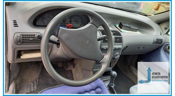 FIAT PUNTO 1a Serie  del 1997 parti usate e ricambi - Tipo Motore 176a8000