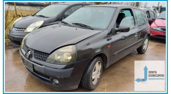 RENAULT CLIO 2a Serie  del 2002 parti usate e ricambi - Tipo Motore K9KB7
