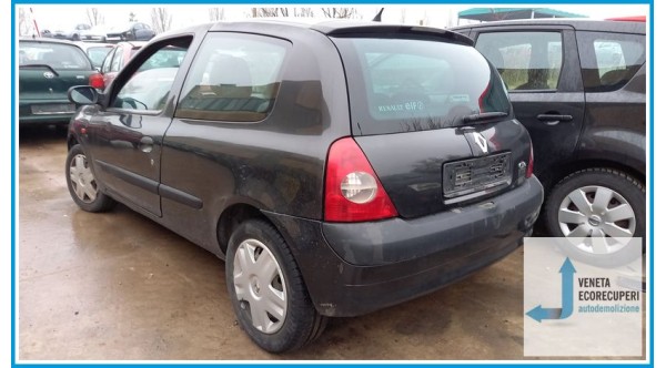 RENAULT CLIO 2a Serie  del 2002 parti usate e ricambi - Tipo Motore K9KB7