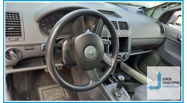 VOLKSWAGEN POLO 9N del 2003 parti usate e ricambi - Tipo Motore AMF