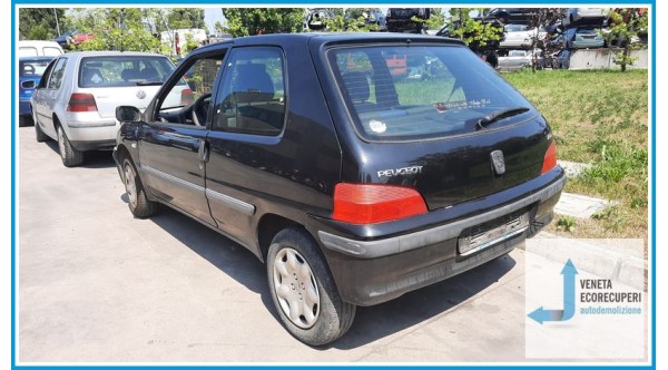 PEUGEOT 106  del 2003 parti usate e ricambi
