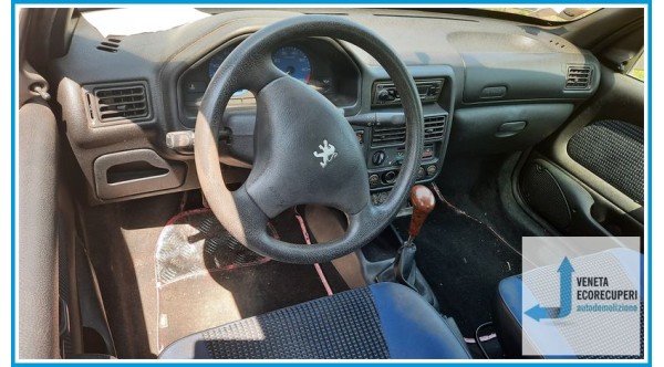 PEUGEOT 106  del 2003 parti usate e ricambi