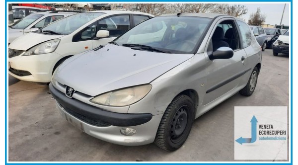 PEUGEOT 206  del 2000 parti usate e ricambi