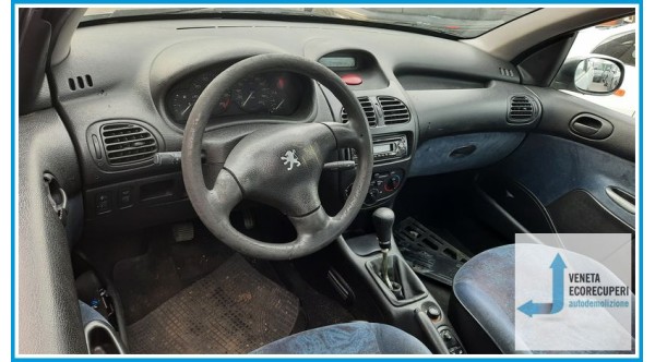PEUGEOT 206  del 2000 parti usate e ricambi