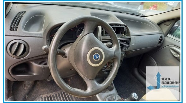 FIAT PUNTO 2U del 2005 parti usate e ricambi - Tipo Motore 188a9000