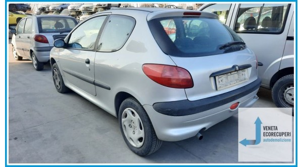 PEUGEOT 206  del 2002 parti usate e ricambi