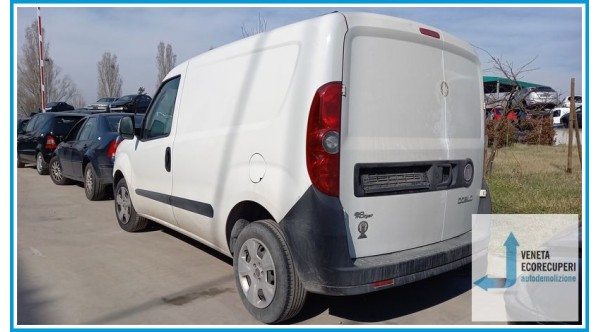 FIAT DOBLO' CARGO 3V del 2012 parti usate e ricambi - Tipo Motore 199A3000