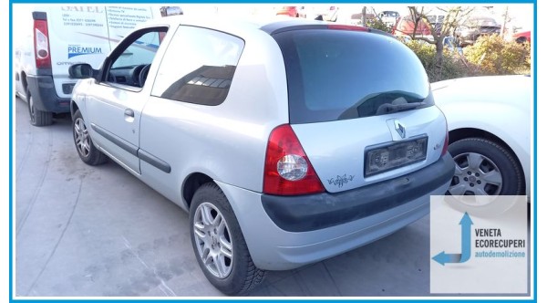 RENAULT CLIO 2a Serie  del 2003 parti usate e ricambi - Tipo Motore D7FG7