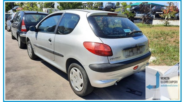 PEUGEOT 206  del 2002 parti usate e ricambi
