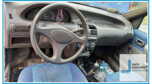 FIAT PUNTO 1a Serie  del 1998 parti usate e ricambi - Tipo Motore 176B2000