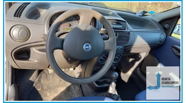 FIAT PUNTO 1N/1P del 2003 parti usate e ricambi - Tipo Motore 188A4000