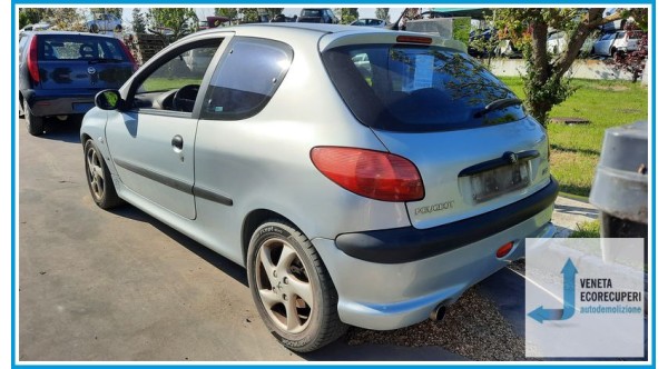 PEUGEOT 206  del 2001 parti usate e ricambi