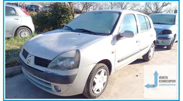 RENAULT CLIO 2a Serie  del 2002 parti usate e ricambi - Tipo Motore D4FB7