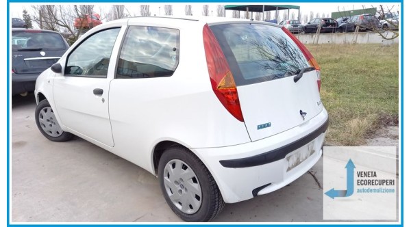 FIAT PUNTO 1N/1P del 2003 parti usate e ricambi - Tipo Motore 188A4000