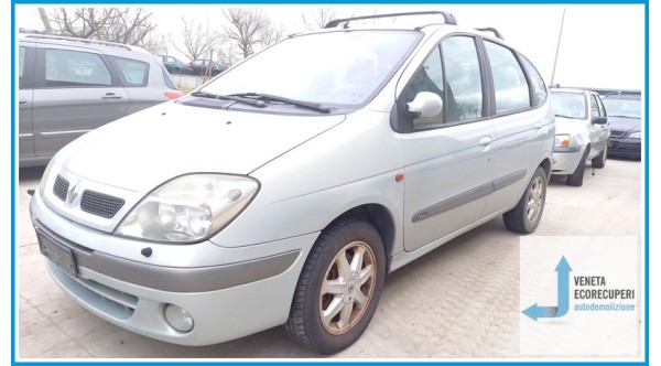 RENAULT MEGANE 1a Serie  del 2001 parti usate e ricambi - Tipo Motore F9QK7