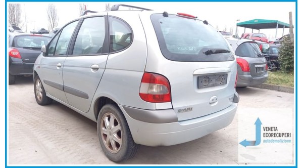 RENAULT MEGANE 1a Serie  del 2001 parti usate e ricambi - Tipo Motore F9QK7