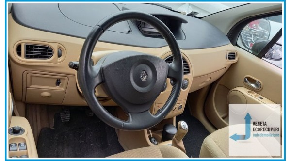 RENAULT MODUS 1a Serie  del 2005 parti usate e ricambi - Tipo Motore K9KT7