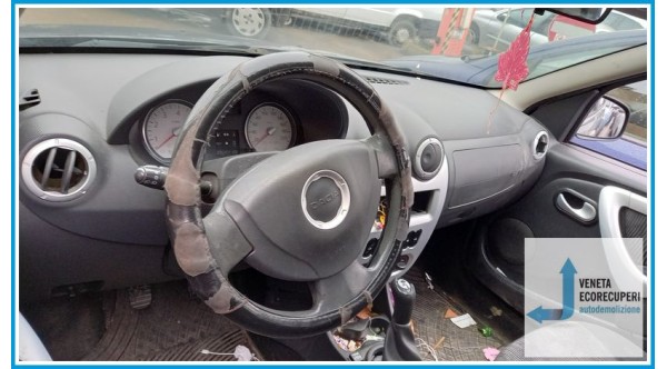 DACIA SANDERO  del 2010 parti usate e ricambi - Tipo Motore K7JA7