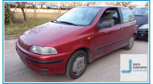 FIAT PUNTO 1a Serie  del 1996 parti usate e ricambi - Tipo Motore 176a8000