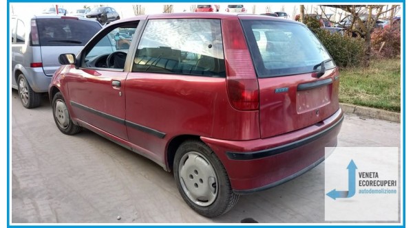 FIAT PUNTO 1a Serie  del 1996 parti usate e ricambi - Tipo Motore 176a8000