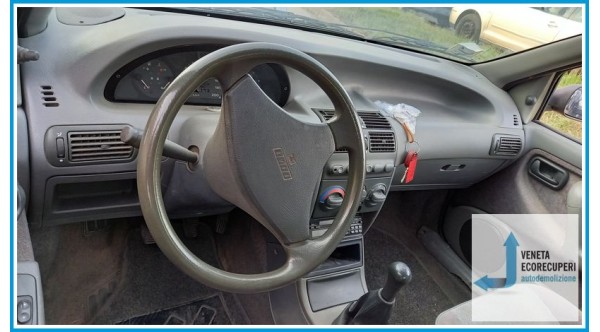 FIAT PUNTO 1a Serie  del 1996 parti usate e ricambi - Tipo Motore 176a8000