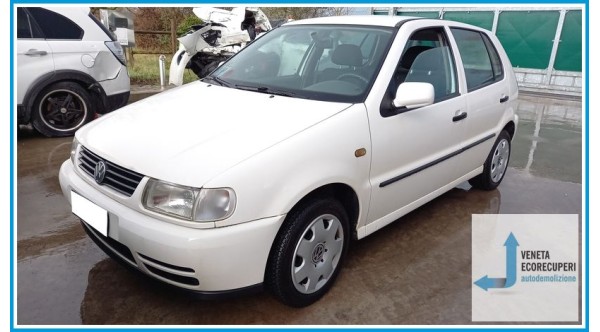 VOLKSWAGEN POLO 3a Serie  del 2000 parti usate e ricambi - Tipo Motore APQ