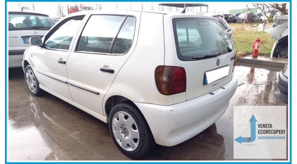 VOLKSWAGEN POLO 3a Serie  del 2000 parti usate e ricambi - Tipo Motore APQ