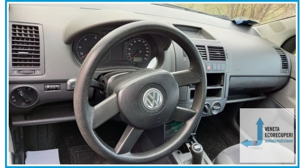 VOLKSWAGEN POLO 9N del 2004 parti usate e ricambi - Tipo Motore AMF