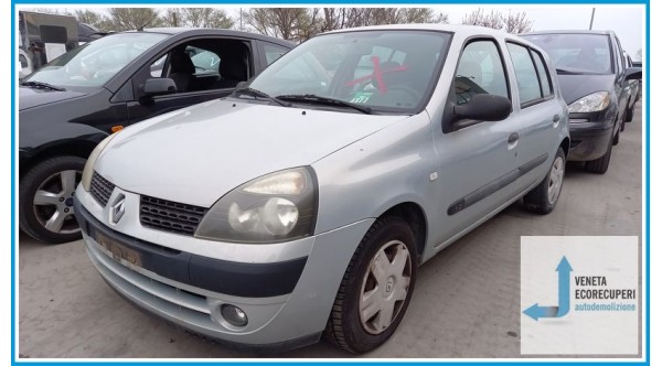 RENAULT CLIO 2a Serie  del 2003 parti usate e ricambi - Tipo Motore D7FG7